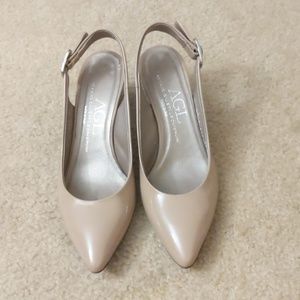 AGL pumps size 8, nuxe